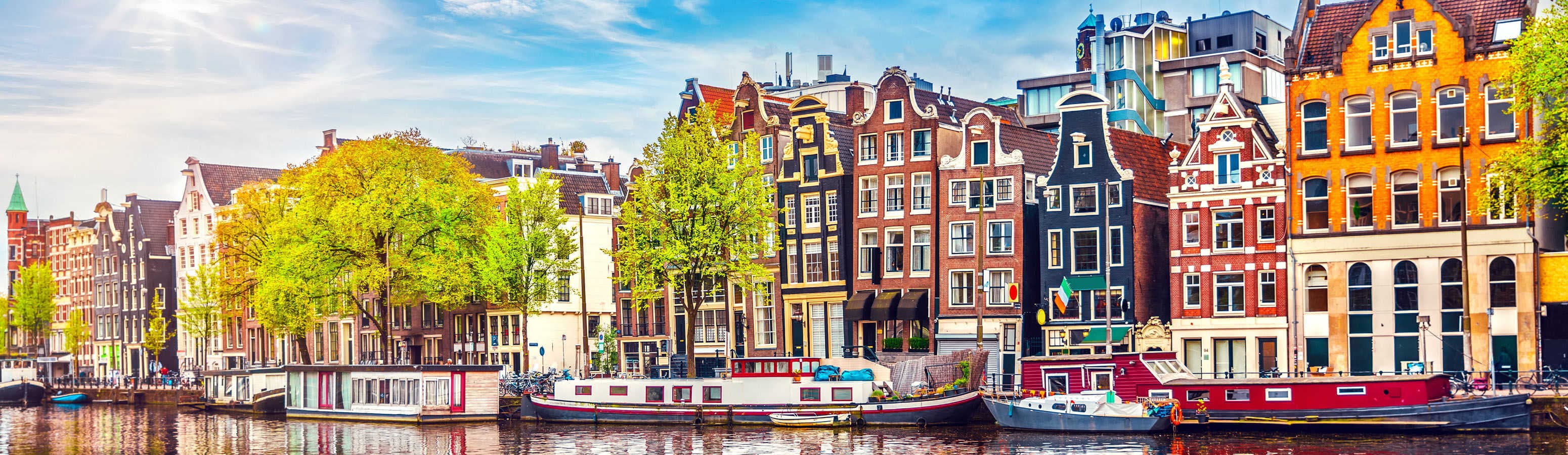 Romantikus Amszterdam, kerékpárosok, kávéházak és tulipánok városa